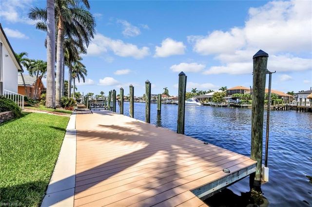3917 SE 19th AVE, Cape Coral, FL 33904