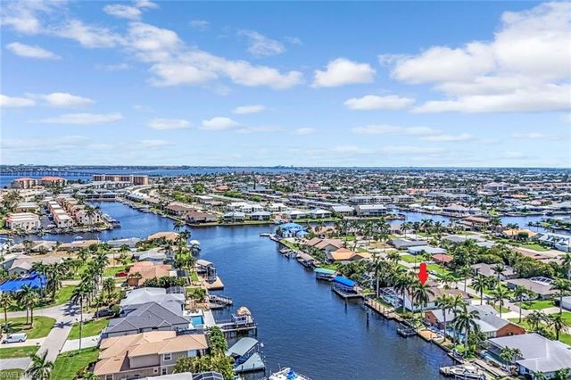 3917 SE 19th AVE, Cape Coral, FL 33904