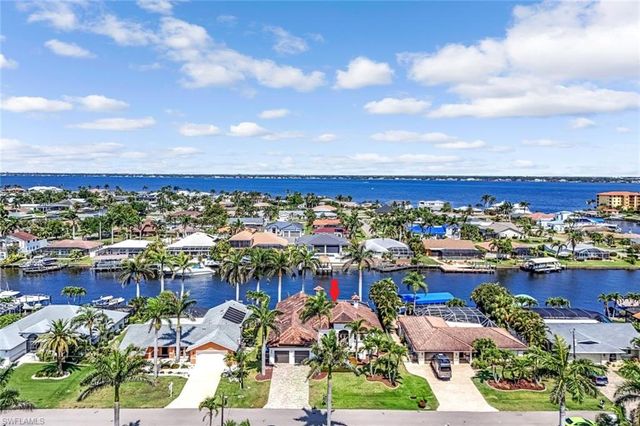 3917 SE 19th AVE, Cape Coral, FL 33904