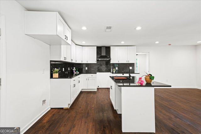 3406 Longleaf Drive, Decatur, GA 30032