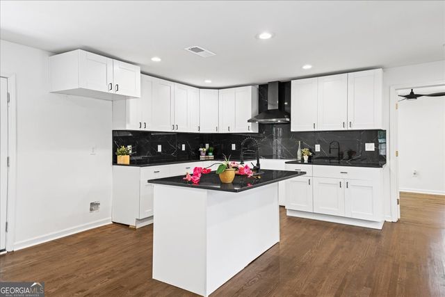 3406 Longleaf Drive, Decatur, GA 30032