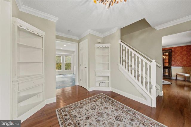 304 HIALEAH DR, Mount Laurel, NJ 08054