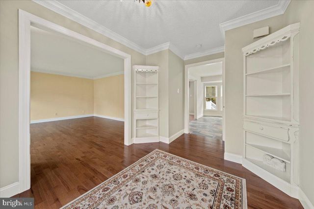 304 HIALEAH DR, Mount Laurel, NJ 08054