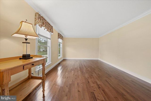 304 HIALEAH DR, Mount Laurel, NJ 08054