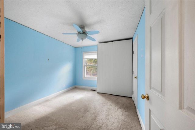 304 HIALEAH DR, Mount Laurel, NJ 08054