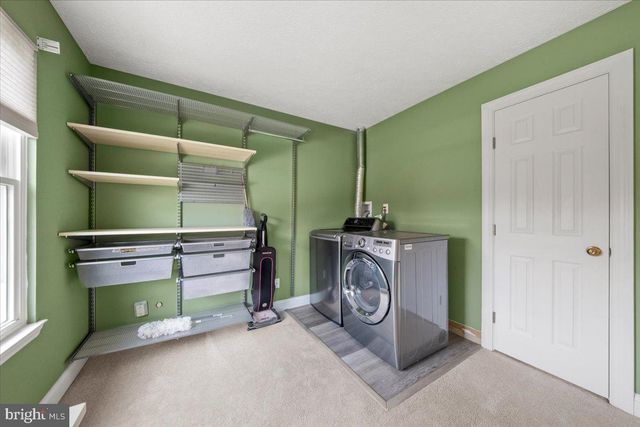 304 HIALEAH DR, Mount Laurel, NJ 08054