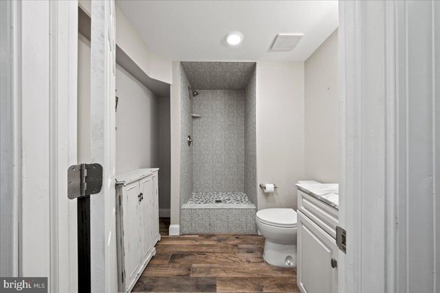 304 HIALEAH DR, Mount Laurel, NJ 08054