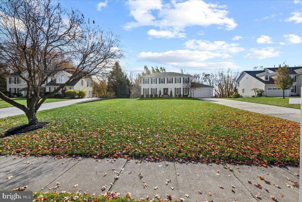 304 HIALEAH DR, Mount Laurel, NJ 08054