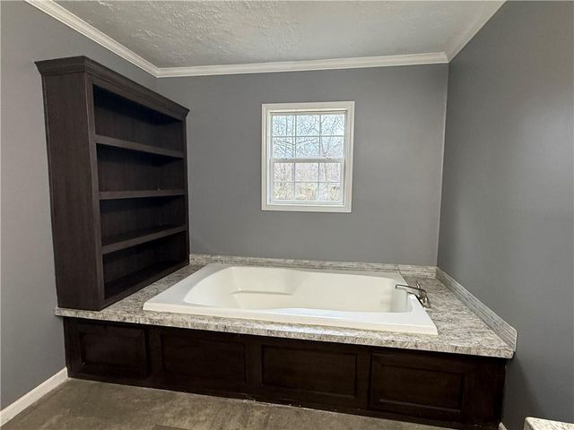 1748 HWY 115 Highway, Deville, LA 71328