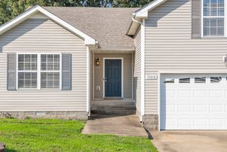 1109 Gunpoint Dr, Clarksville, TN 37042