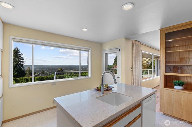 14508 SE 50th Street, Bellevue, WA 98006