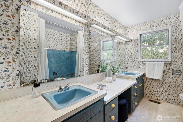 14508 SE 50th Street, Bellevue, WA 98006