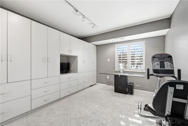 1500 COCHRAN ROAD 703, Scott Twp, PA 15243