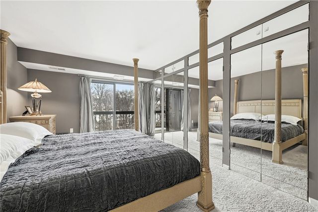 1500 COCHRAN ROAD 703, Scott Twp, PA 15243