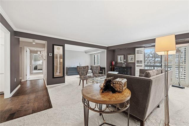 1500 COCHRAN ROAD 703, Scott Twp, PA 15243