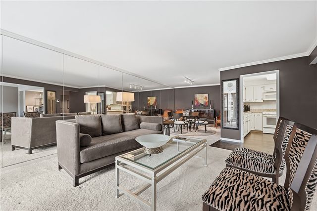 1500 COCHRAN ROAD 703, Scott Twp, PA 15243