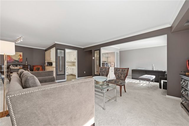 1500 COCHRAN ROAD 703, Scott Twp, PA 15243