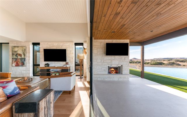 1402 PR 21, Glen Rose, TX 76690