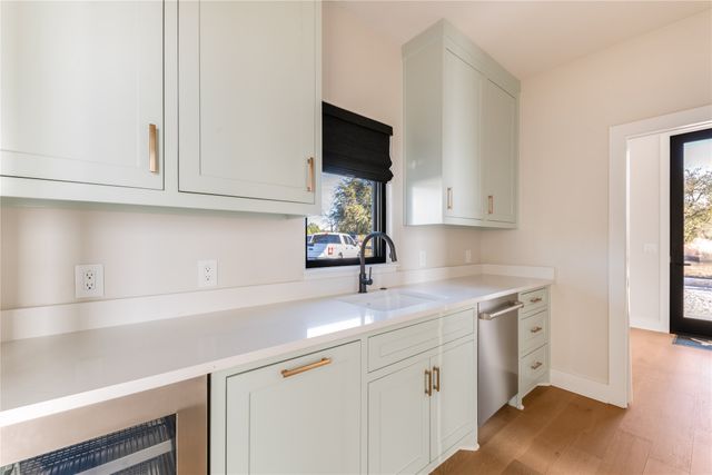 1402 PR 21, Glen Rose, TX 76690