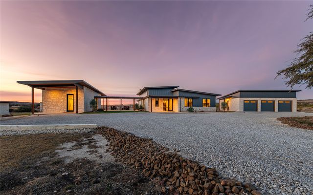 1402 PR 21, Glen Rose, TX 76690