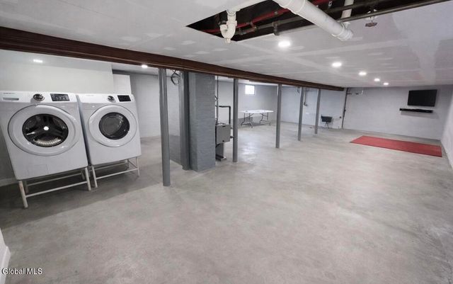 226 Glengary Road, Rotterdam, NY 12304