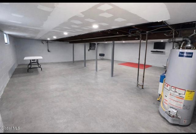 226 Glengary Road, Rotterdam, NY 12304