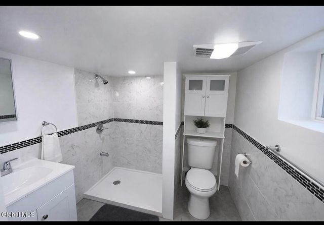 226 Glengary Road, Rotterdam, NY 12304