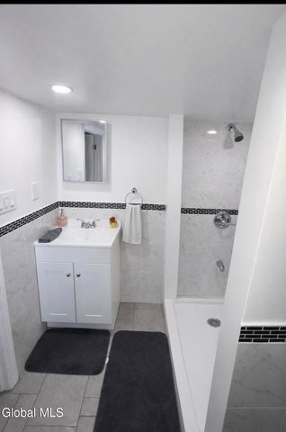 226 Glengary Road, Rotterdam, NY 12304