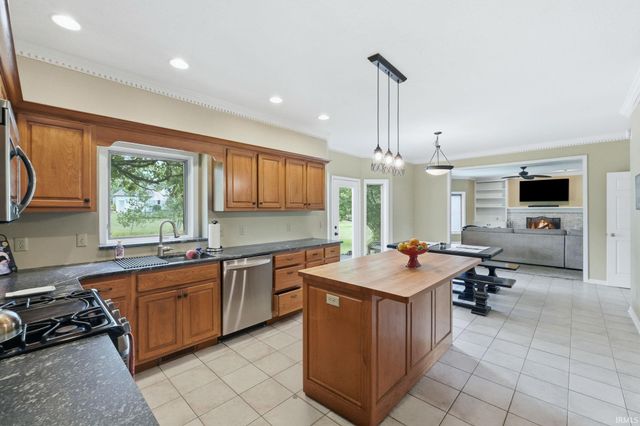 2306 Longleaf Drive, Fort Wayne, IN 46814