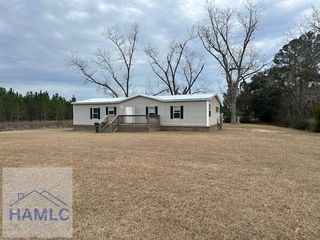 197 Birdford Lake Road, Glennville, GA 30427