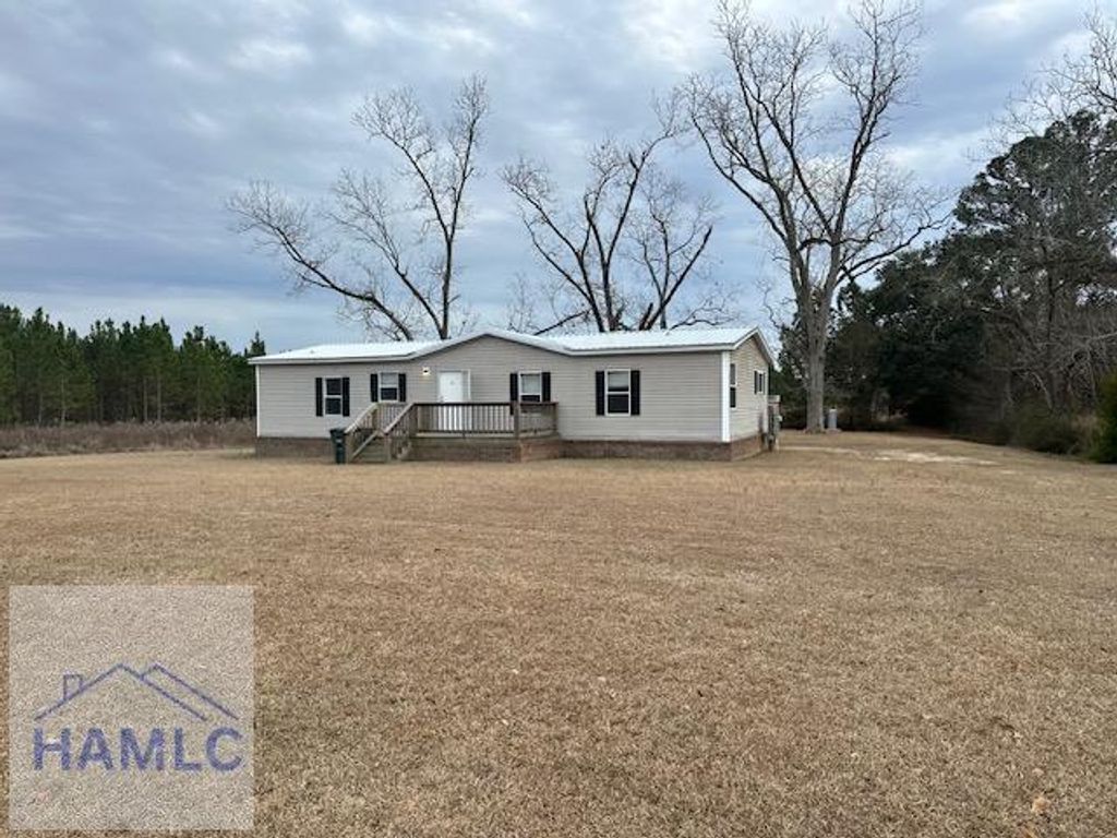 197 Birdford Lake Road, Glennville, GA 30427