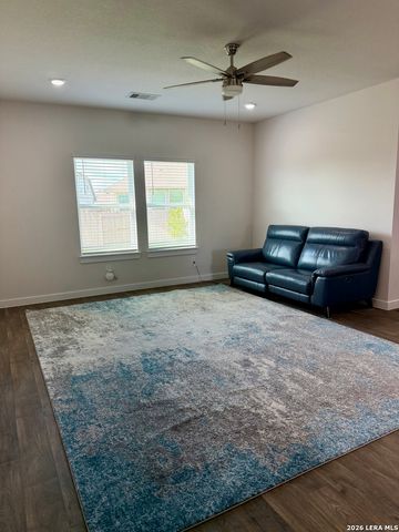 115 Rosa Road, San Marcos, TX 78666