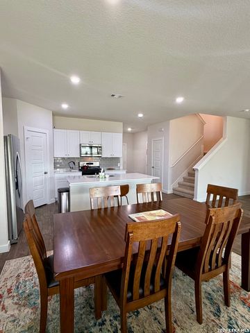 115 Rosa Road, San Marcos, TX 78666
