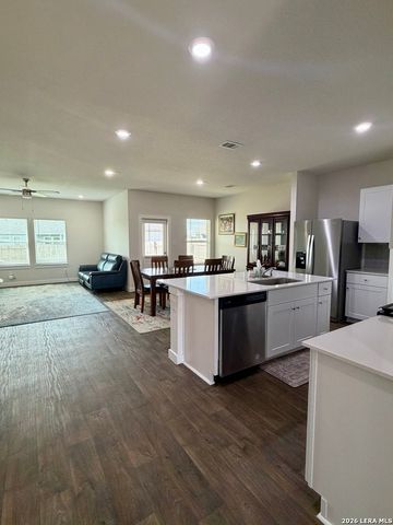 115 Rosa Road, San Marcos, TX 78666