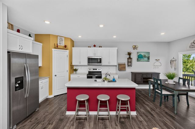 2116 NW 44th Street, Ankeny, IA 50023