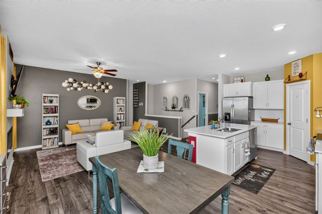 2116 NW 44th Street, Ankeny, IA 50023