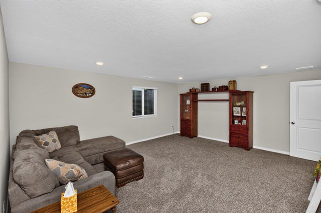 2116 NW 44th Street, Ankeny, IA 50023