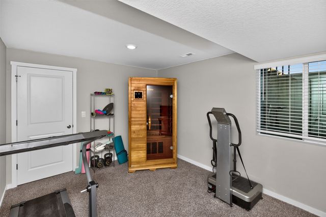 2116 NW 44th Street, Ankeny, IA 50023