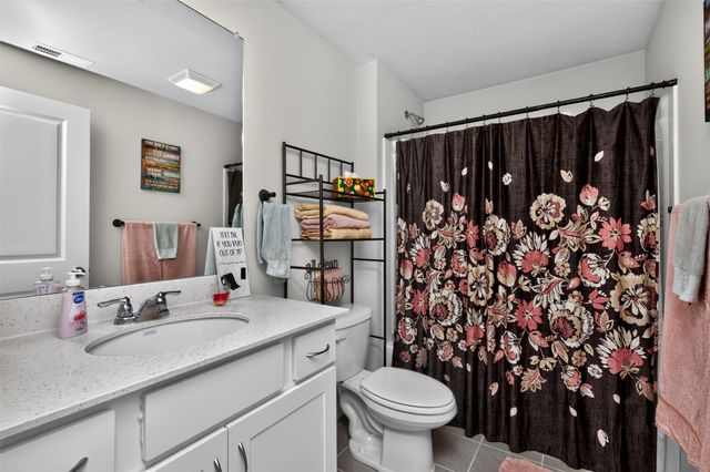 2116 NW 44th Street, Ankeny, IA 50023
