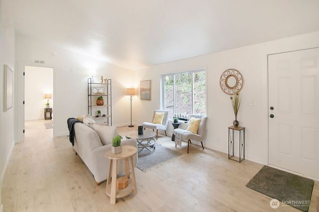 27 Line Drive, Kelso, WA 98626