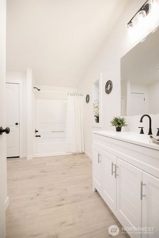 27 Line Drive, Kelso, WA 98626