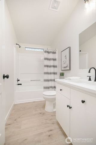 27 Line Drive, Kelso, WA 98626