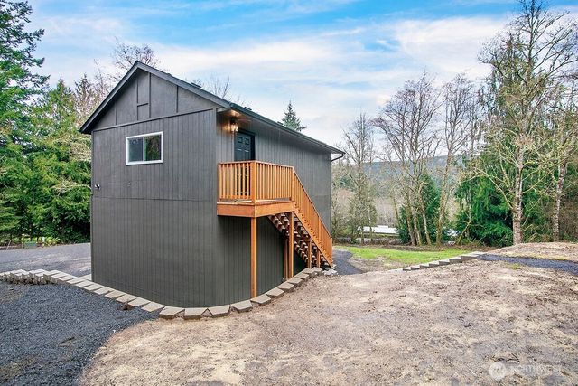 27 Line Drive, Kelso, WA 98626