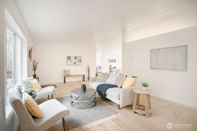 27 Line Drive, Kelso, WA 98626