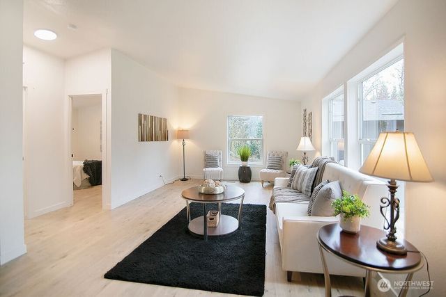 27 Line Drive, Kelso, WA 98626