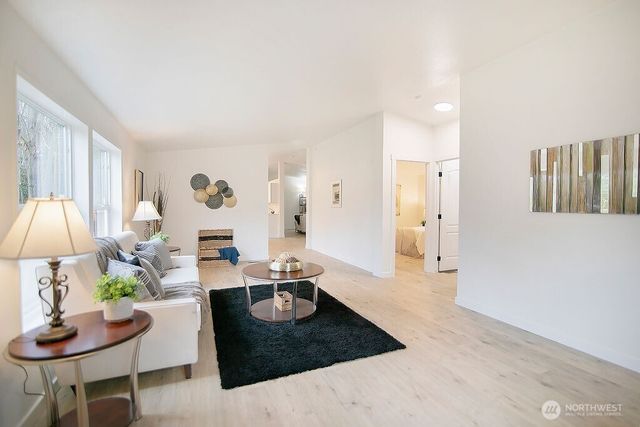 27 Line Drive, Kelso, WA 98626