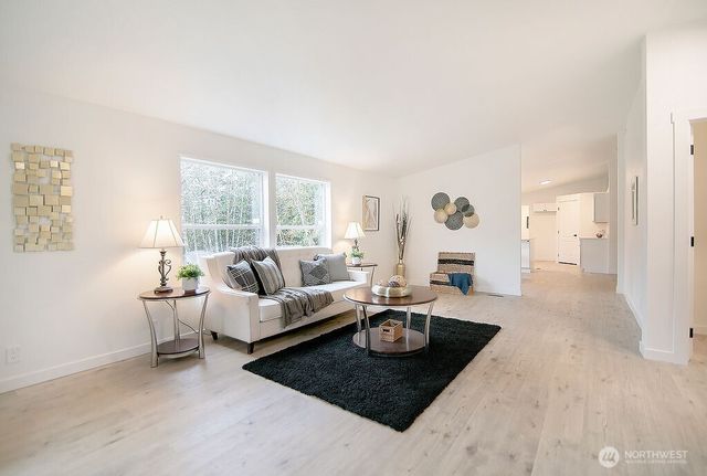 27 Line Drive, Kelso, WA 98626