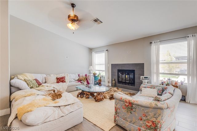 3249 Palmdesert Way, Las Vegas, NV 89120