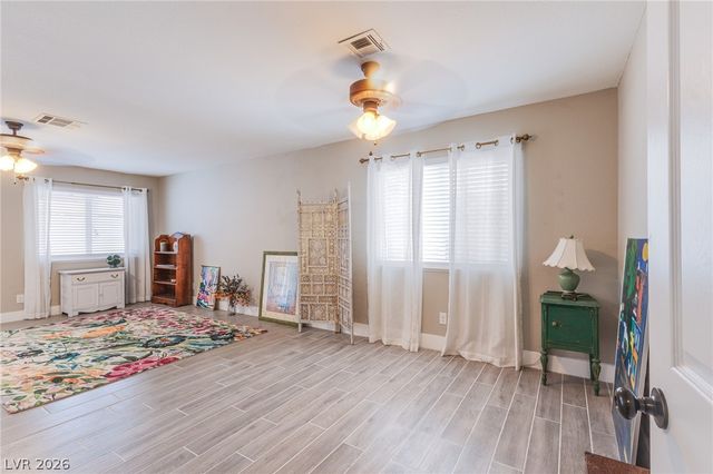 3249 Palmdesert Way, Las Vegas, NV 89120