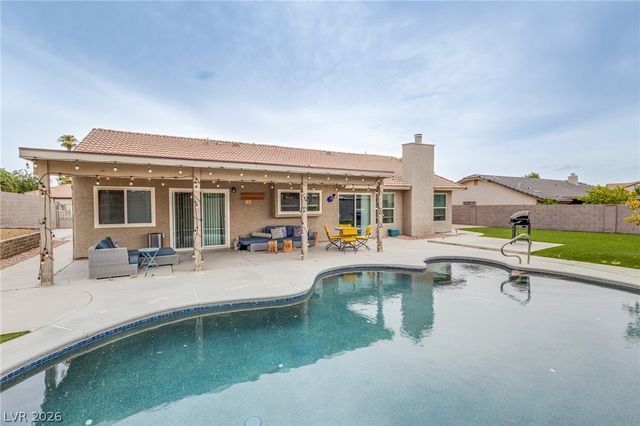 3249 Palmdesert Way, Las Vegas, NV 89120